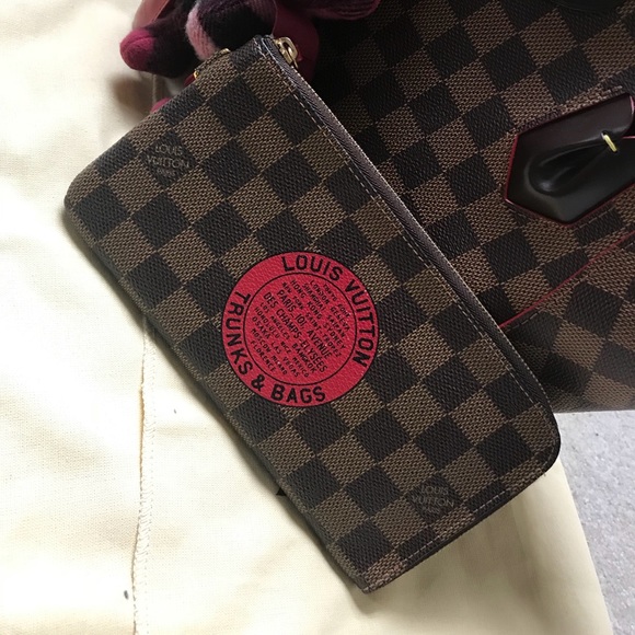 Sold - Picture 1 of 8